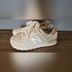 New Balance 574 women 7.5 wl574bcv cream